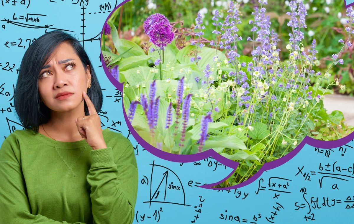 una mujer calculando el espacio entre plantas